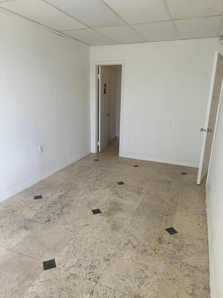 More Photos Of 3056 NE 12th Ter, Oakland Park Warehouse For Sale