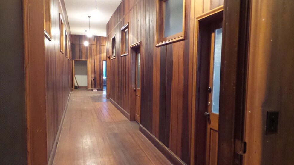 More Photos Of 102 Saint Joseph Ave, Brewton Storefront Retail Residential For Sale