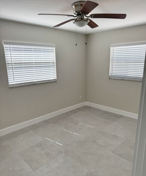More Photos Of 1630 Redwood St, Sarasota Apartments For Sale