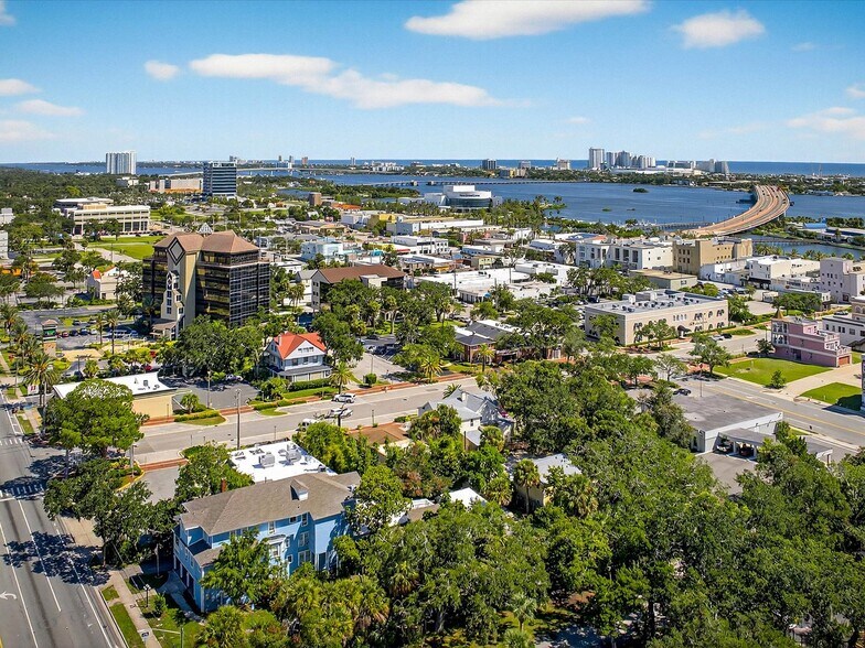 More Photos Of 219 Magnolia Ave, Daytona Beach Storefront Retail Residential For Sale