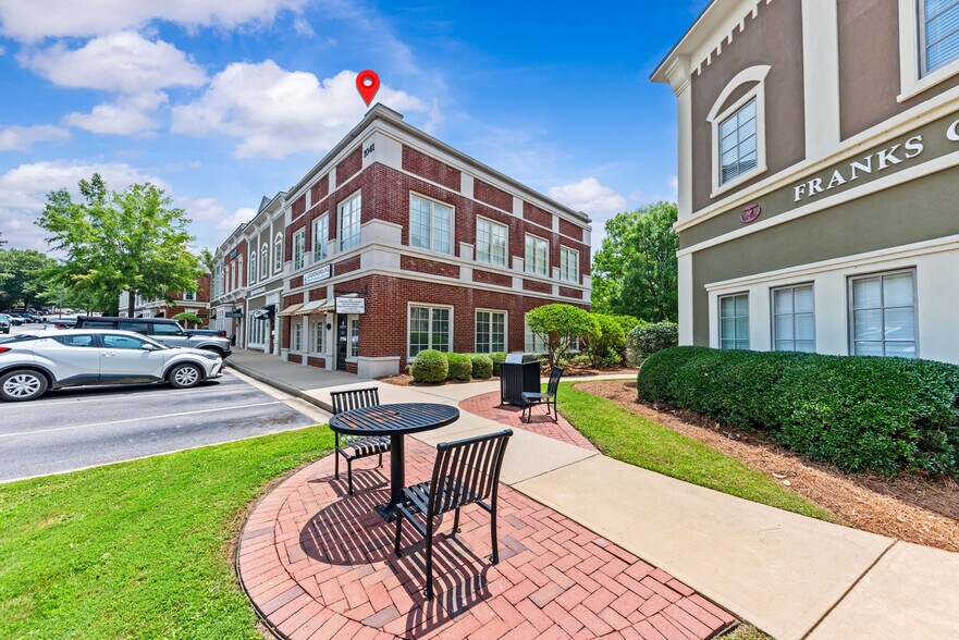 More Photos Of 1041 Parkside St, Greensboro Office For Lease