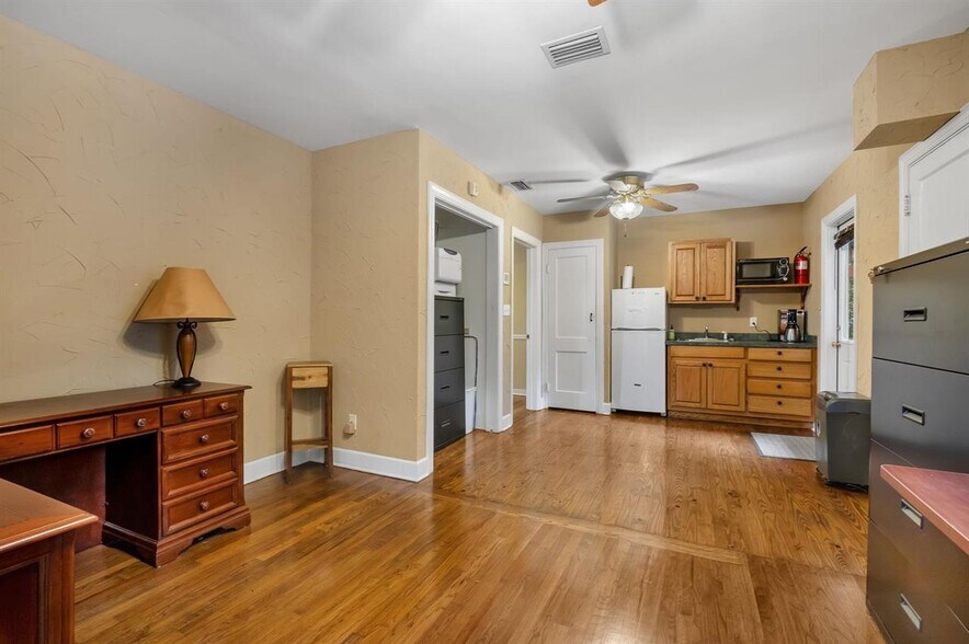 More Photos Of 1320 Cherry Laurel St, Tallahassee Office Residential For Sale