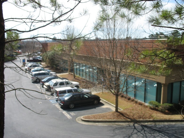 More Photos Of 1005 Alderman Dr, Alpharetta Research And Development For Lease