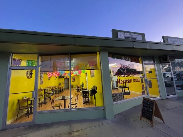 More Photos Of 38463 9th St E, Palmdale Storefront For Sale