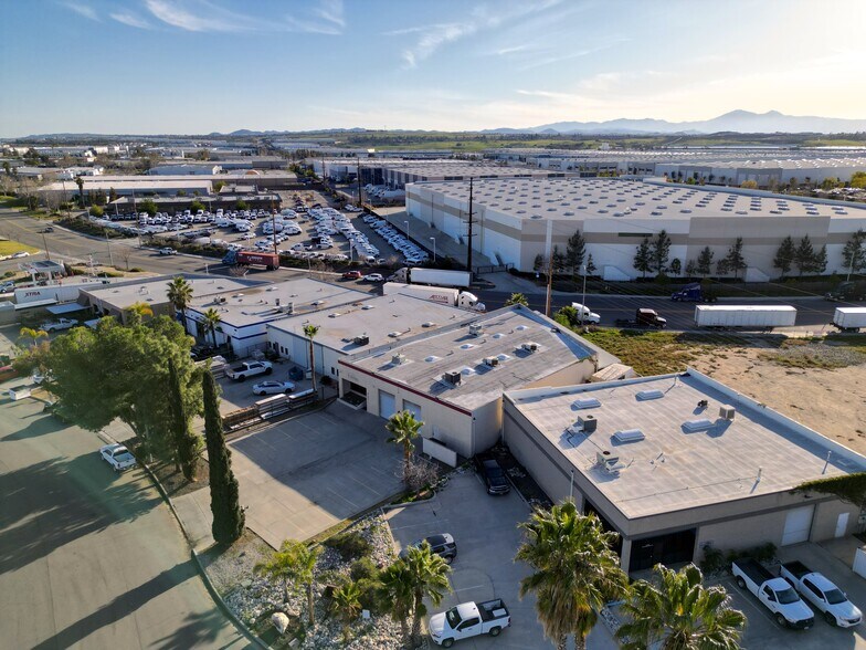 More Photos Of 6131 Quail Valley Ct, Riverside Manufacturing For Sale