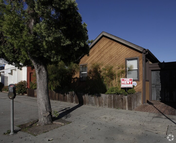 More Photos Of 12023 Venice Blvd, Los Angeles Coworking Space