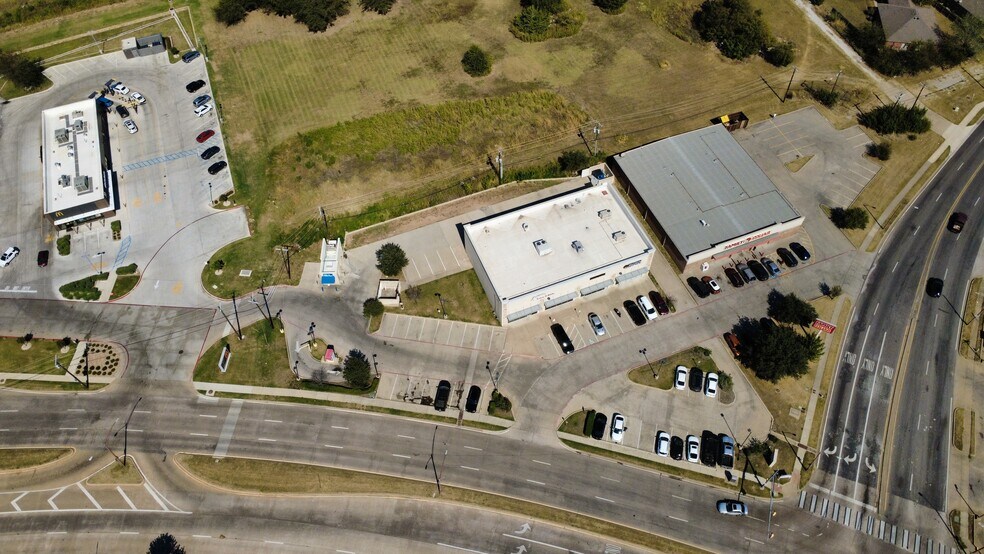 More Photos Of 1900 W Everman Pky, Fort Worth Storefront Retail Office For Sale