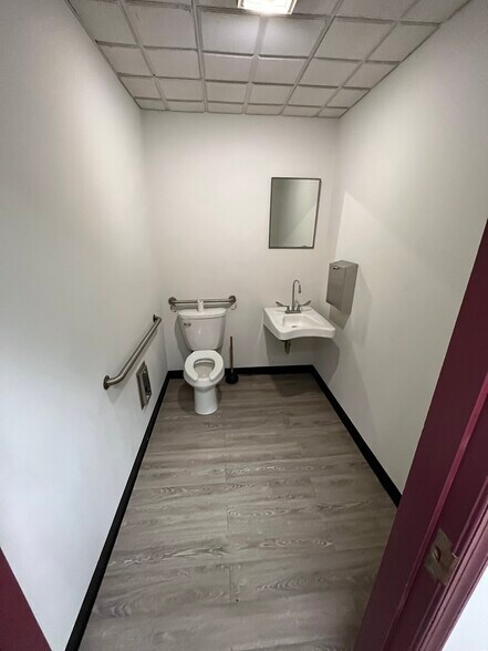 More Photos Of 20 Craigtown Rd, Port Deposit Medical For Lease