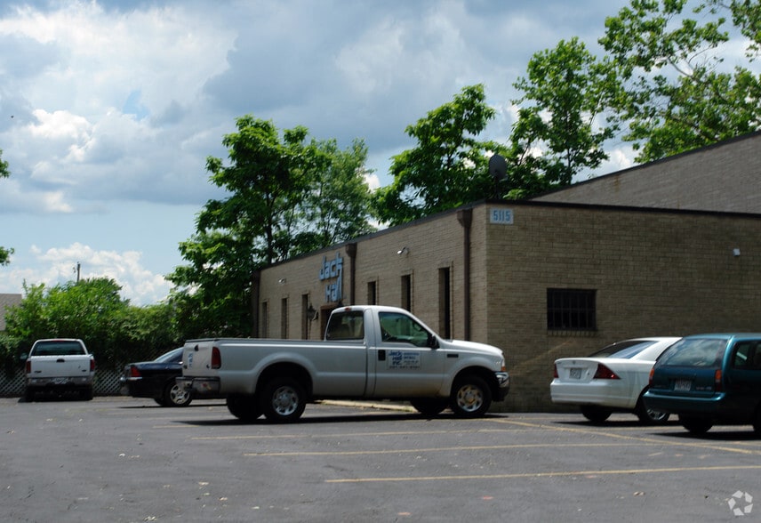 More Photos Of 5115 Berwyn Rd, College Park Warehouse For Sale