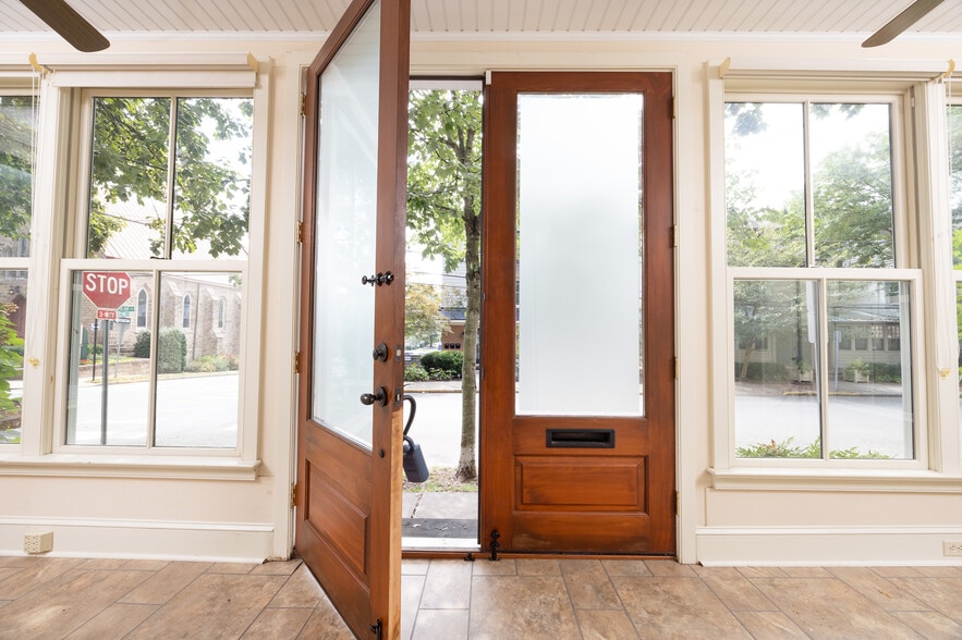 More Photos Of 69 E Oakland Ave, Doylestown Office For Sale