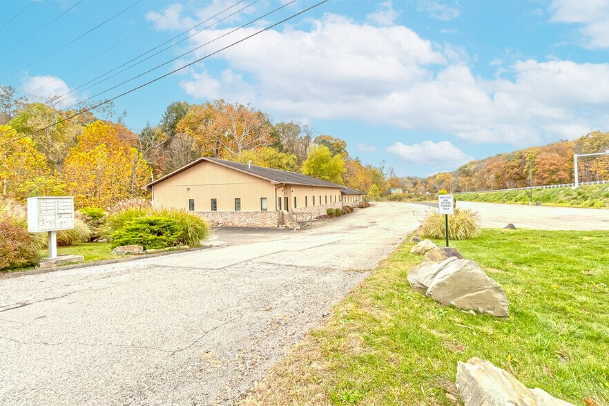 More Photos Of 1600 Wildlife Lodge Rd, Lower Burrell Medical For Lease