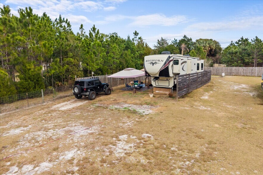 More Photos Of 455 Briar Patch Ln, Geneva Specialty For Sale