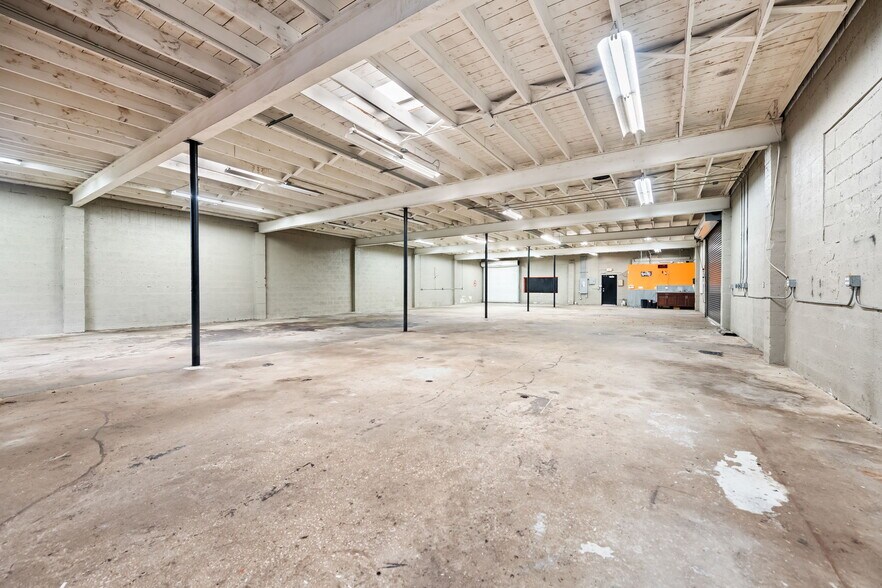 More Photos Of 1636 NE 12th Ter, Fort Lauderdale Manufacturing For Lease