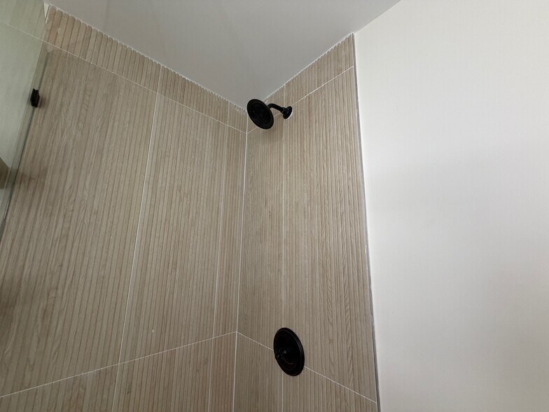 More Photos Of 2502 Tamarind Dr, Hutchinson Island Hotel For Sale