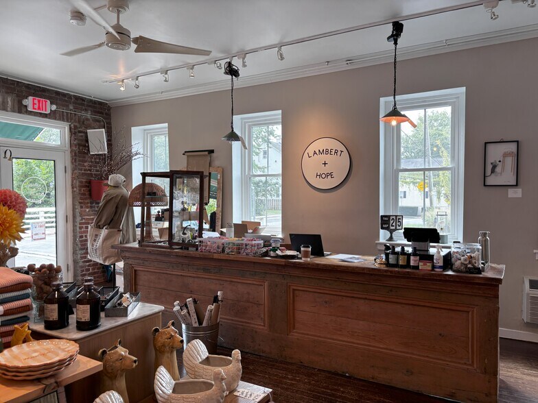More Photos Of 6.5 Coryell st, Lambertville General Retail For Lease
