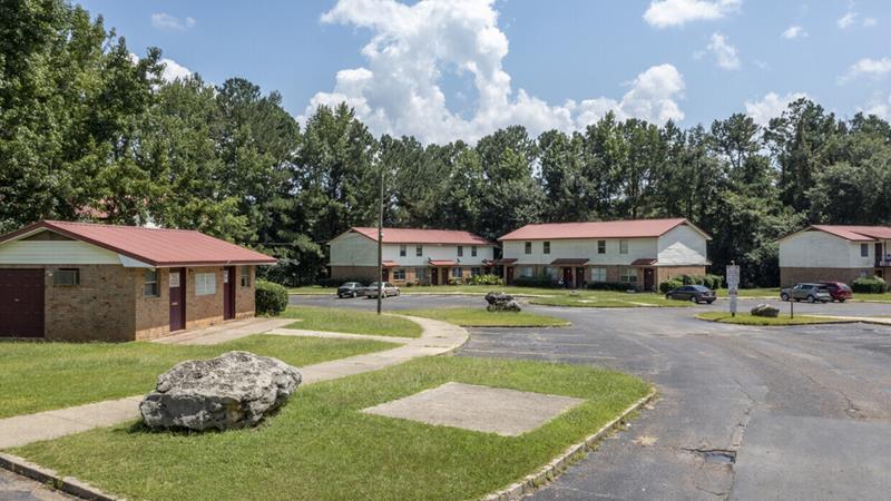 More Photos Of 1500 N Archusa Ave, Quitman Apartments For Sale