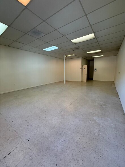 More Photos Of 38003 Mission Blvd, Fremont Storefront For Lease