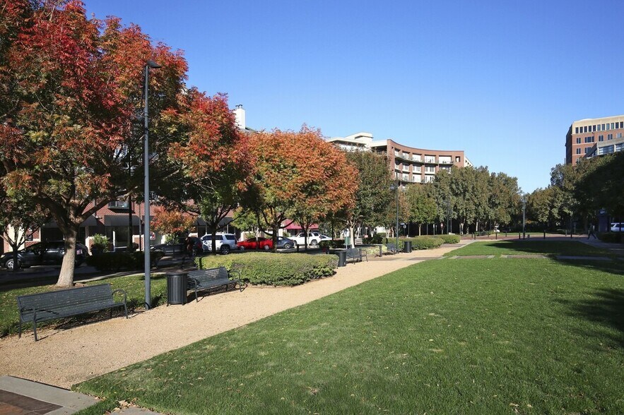 More Photos Of 5040 Addison Cir, Addison Office For Lease