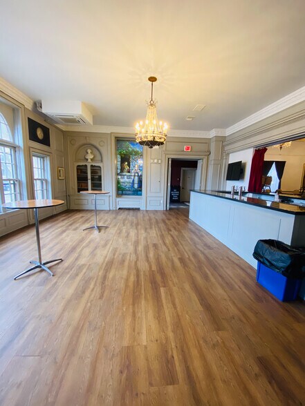 More Photos Of 61 Sheldon Blvd SE, Grand Rapids Office For Sale