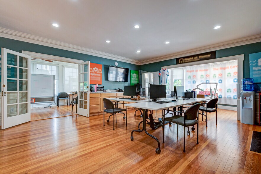 More Photos Of 8 Church St, Westborough Office Residential For Lease