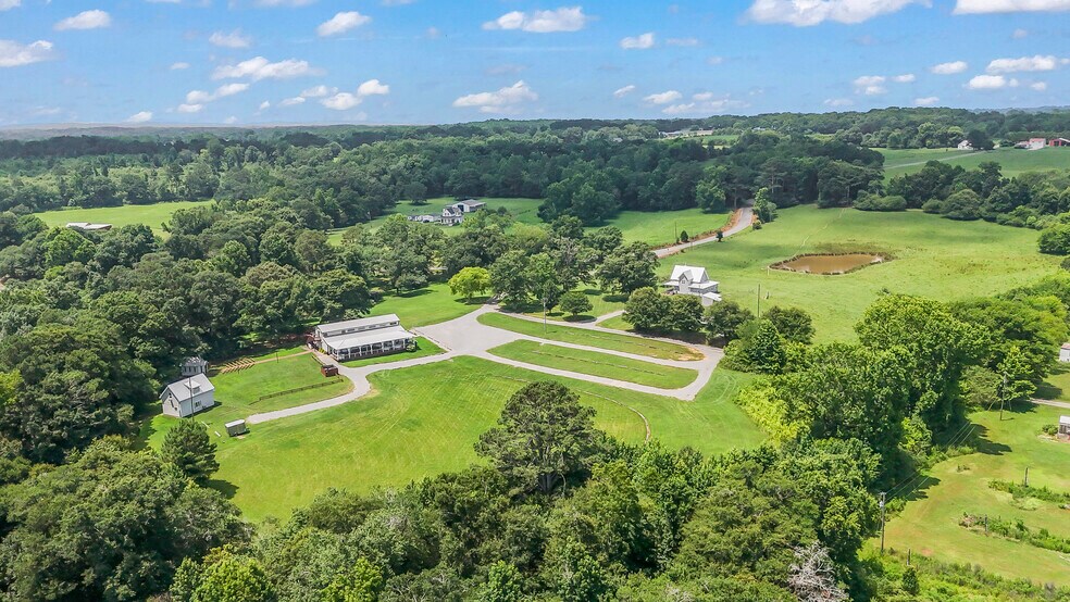 More Photos Of 74 Gore Rd, Boaz Restaurant For Sale