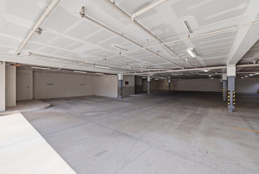 More Photos Of 169 W 2710 S Cir, St George Office For Sale