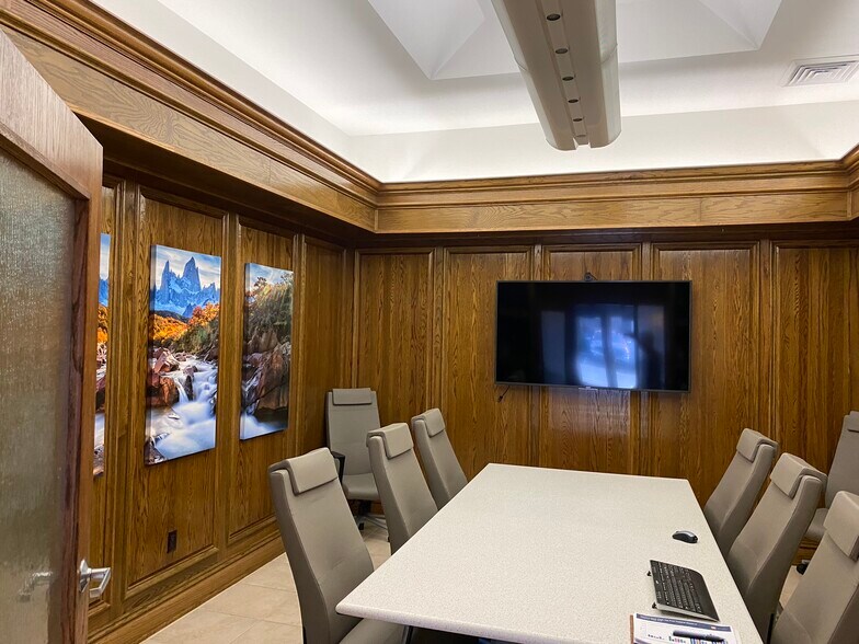 More Photos Of 909 E Republic Rd, Springfield Office For Lease