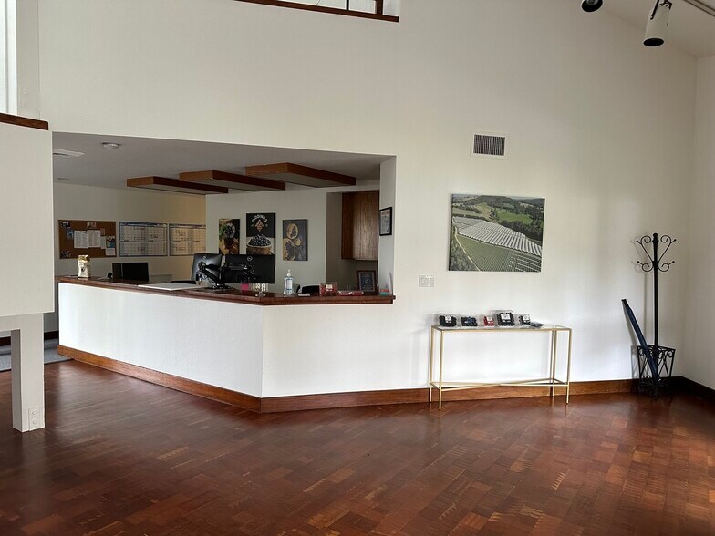 More Photos Of 550 Hartnell St, Monterey Office For Lease