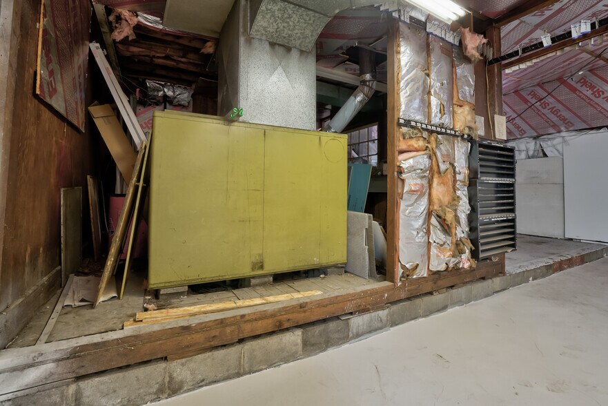 More Photos Of 457 Violet Ave, Poughkeepsie General Retail For Sale