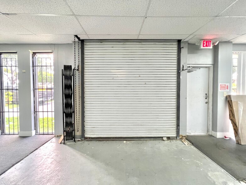 More Photos Of 3425 NW 73rd Ave, Miami Office For Lease