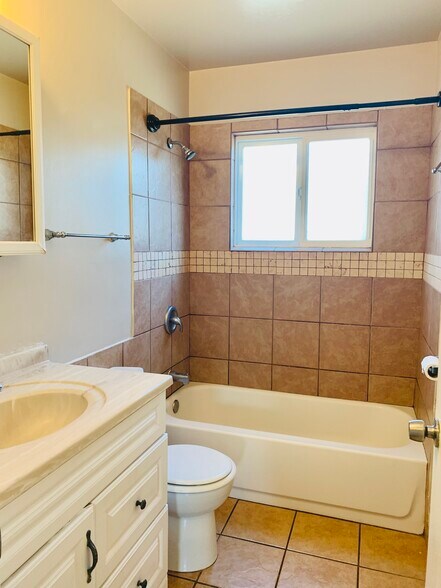 More Photos Of 1179 Felspar St, San Diego Apartments For Sale
