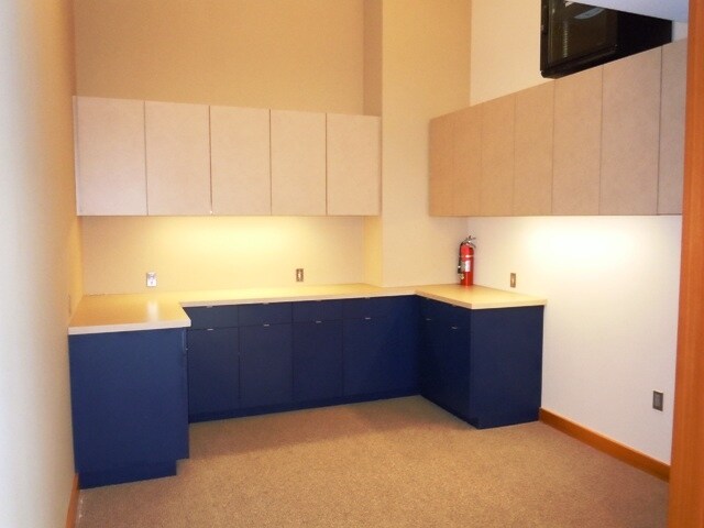 More Photos Of 1001 1st St S, Willmar General Retail For Sale