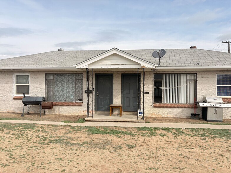 More Photos Of , Aurora Multifamily For Sale