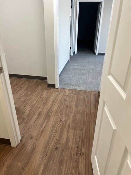 More Photos Of 1018 W Main St, Arlington Medical For Lease