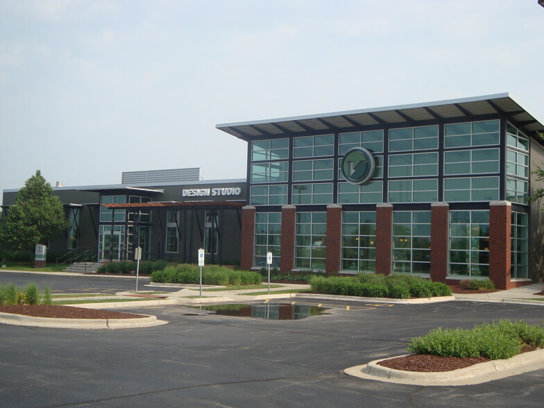 Primary Photo Of 6801 S Towne Dr, Monona Showroom For Lease