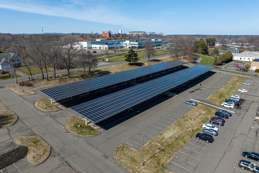 More Photos Of 80 Lamberton Rd, Windsor Office For Lease