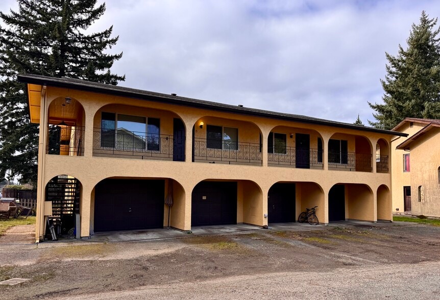 More Photos Of 1125 13th St, Shelton Apartments For Sale