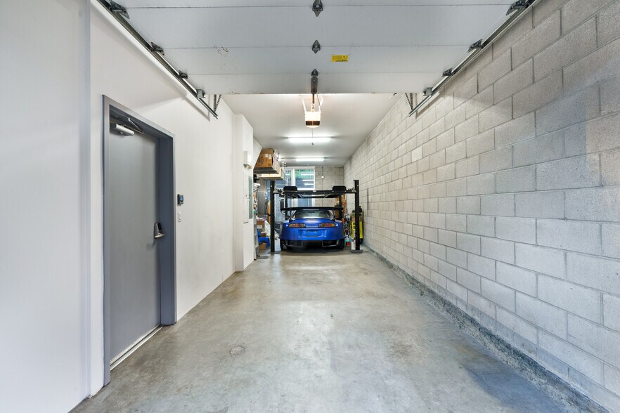 More Photos Of 3450 Cahuenga Blvd W, Los Angeles Office Residential For Lease