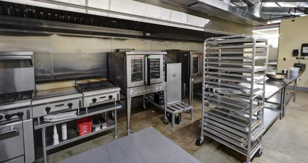 More Photos Of 515 S 22nd St, Saint Petersburg General Retail For Lease