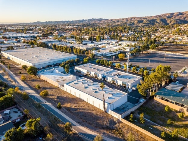 More Photos Of 322 Oak Pl, Brea Warehouse For Lease