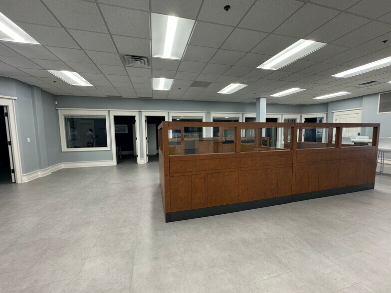 More Photos Of 320 3rd St SE, Cedar Rapids Office For Lease