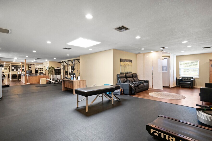 More Photos Of 1700 Dr. Martin Luther King, Jr. St N, Saint Petersburg Medical For Sale