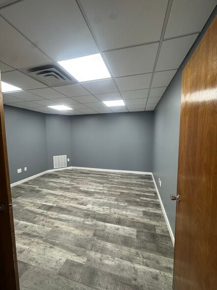 More Photos Of 82 Abbott Rd, Buffalo Refrigeration Cold Storage For Sale
