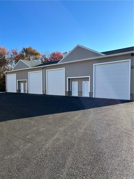 More Photos Of 597 South County Trl, Exeter Flex For Sale