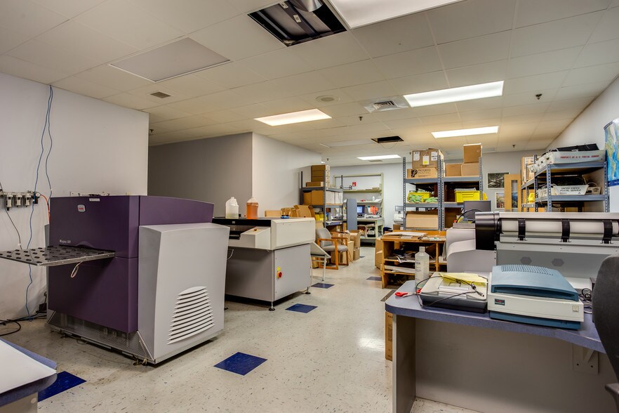 More Photos Of 44 Joseph Mills Dr, Fredericksburg Manufacturing For Lease