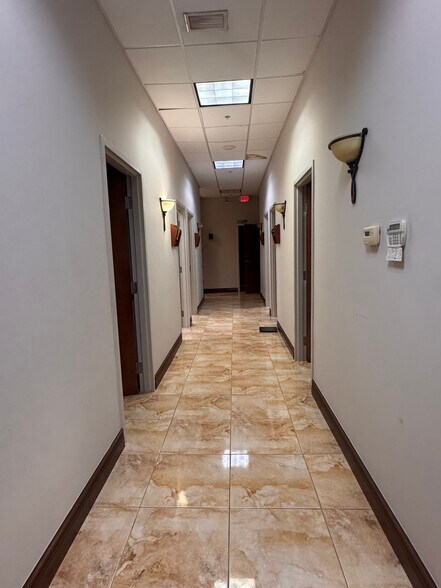 More Photos Of 14131 Metropolis Ave, Fort Myers Medical For Lease