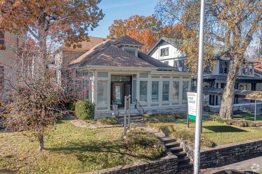 More Photos Of 1105 17th Ave S, Nashville Office For Lease