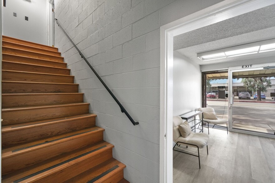 More Photos Of 3736-3738 San Fernando Rd, Glendale Flex For Sale