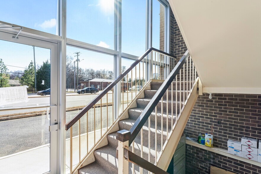 More Photos Of 7210 Old Keene Mill Rd, Springfield Medical For Lease