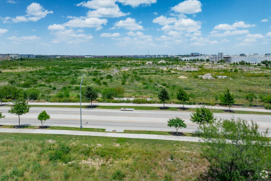 More Photos Of 3667 Global Way, San Antonio Distribution For Lease